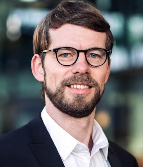 The Challenges Interdisciplinary Researchers Face: The Advances Interdisciplinary Researchers Make